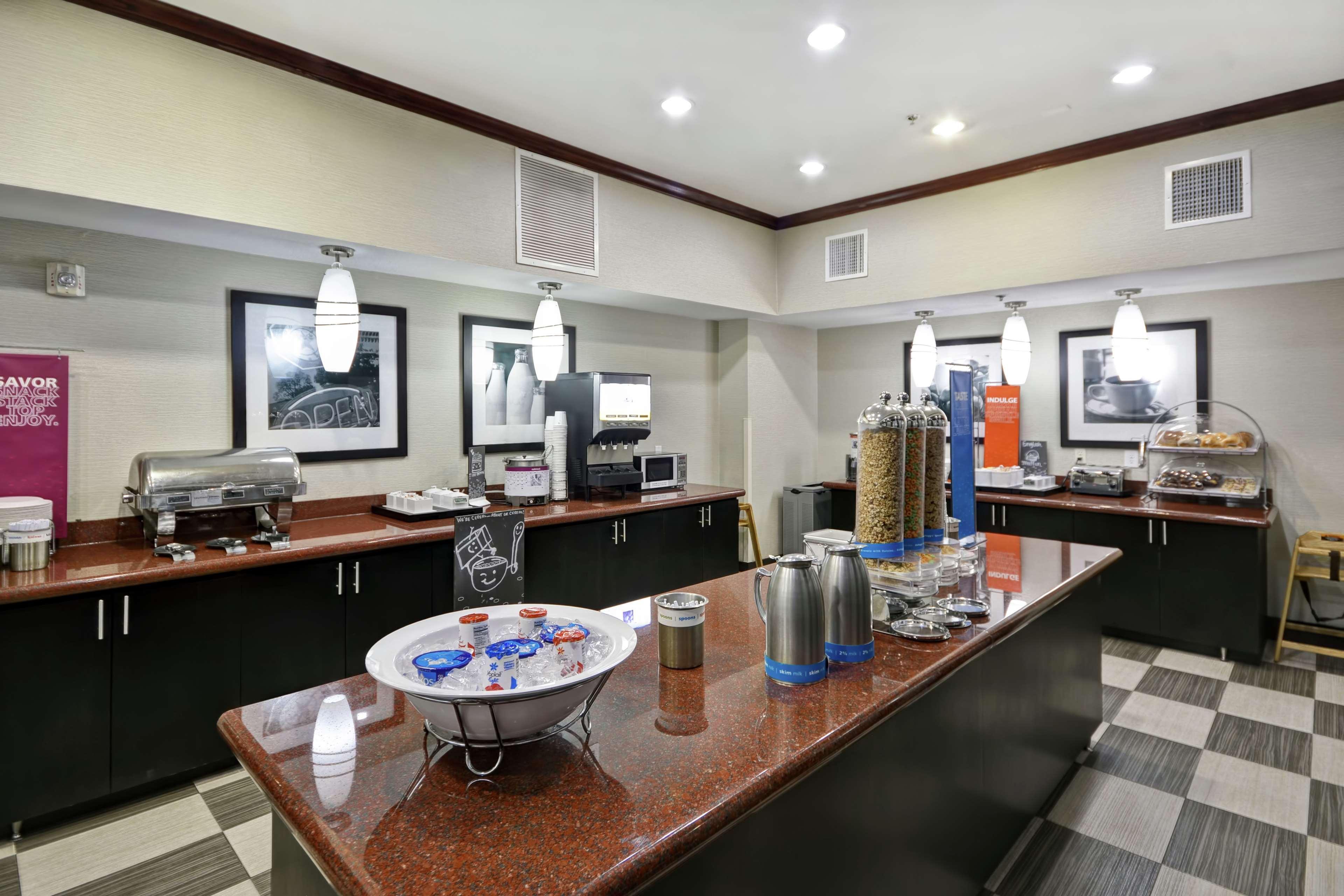 Hampton Inn & Suites Corpus Christi I-37 - Navigation Boulevard Екстериор снимка